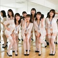 OLは黒ストッキング基本だけど白も悪くない 6枚目