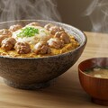 摩訶不思議食堂の親子丼と味噌汁のセット 3枚目