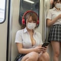 ヘッドホン女子3 2枚目