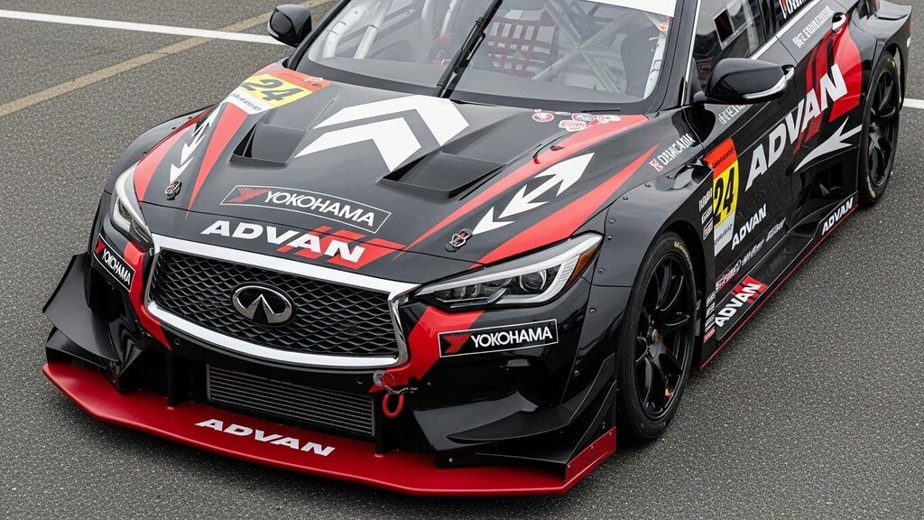 アドバンインフィニティレーシングカー