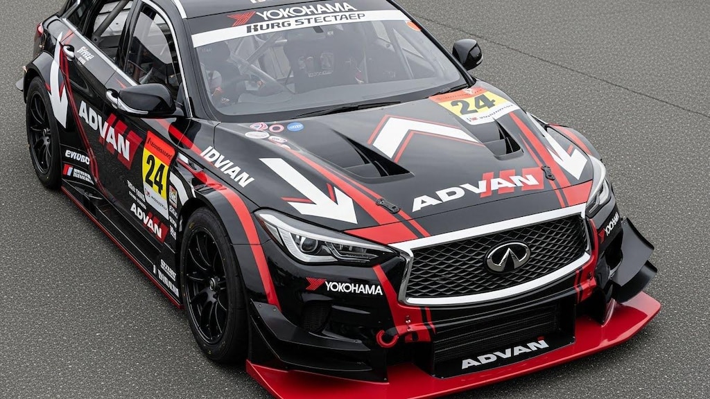 アドバンインフィニティレーシングカー
