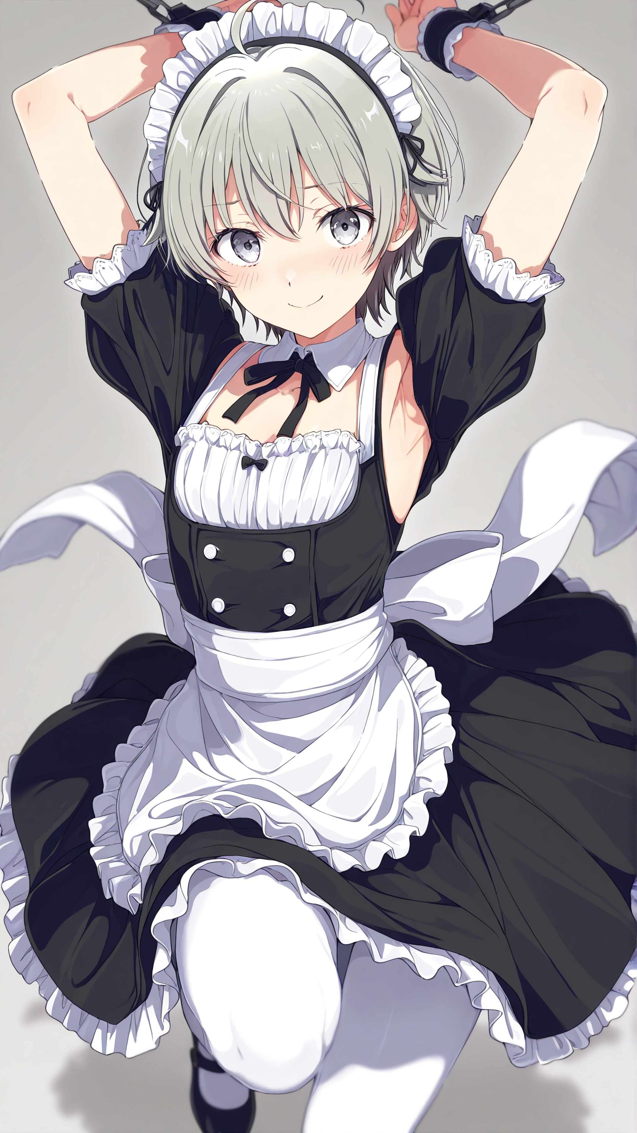 メイド服の戸塚彩加