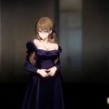 紫ドレスの女性 2枚目