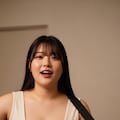 自分の魅力をよく理解している女性の弾き語りインスタライブ（ややむっちり編） 3枚目