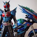 青龍モチーフの仮面ライダー 2枚目