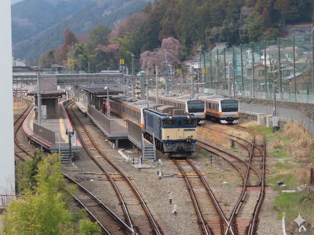EF64形1000号機配給回送