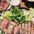 一週間お疲れ様！美味しいお肉を召し上がれ！ 2枚目