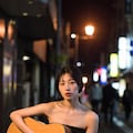 夜のストリートミュージシャン 2枚目