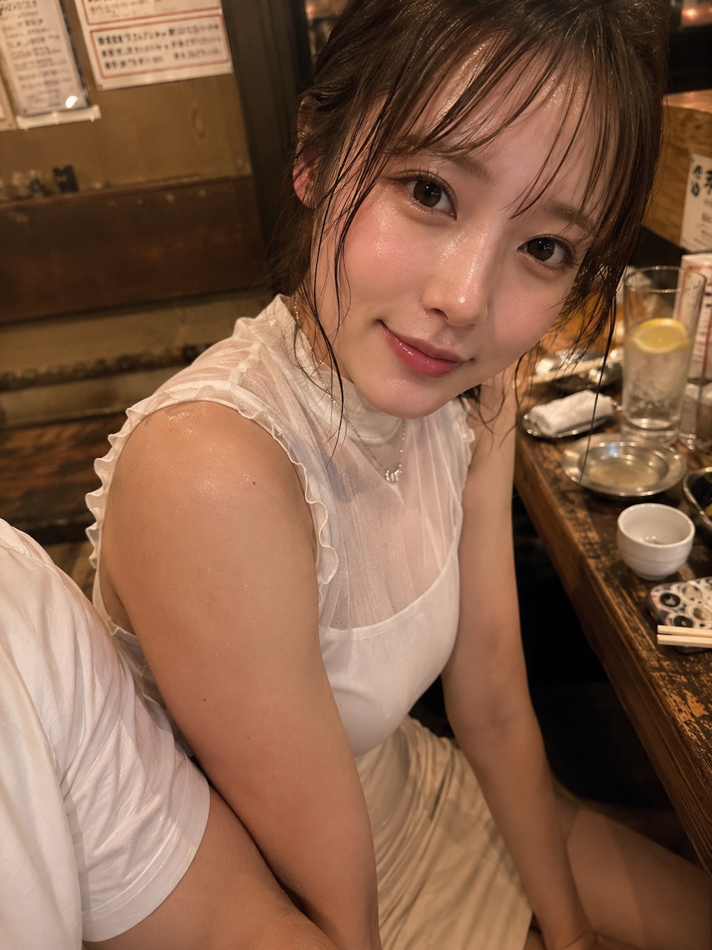 居酒屋の個室で密着