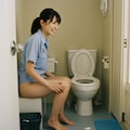 トイレ女子 ③ 4枚目