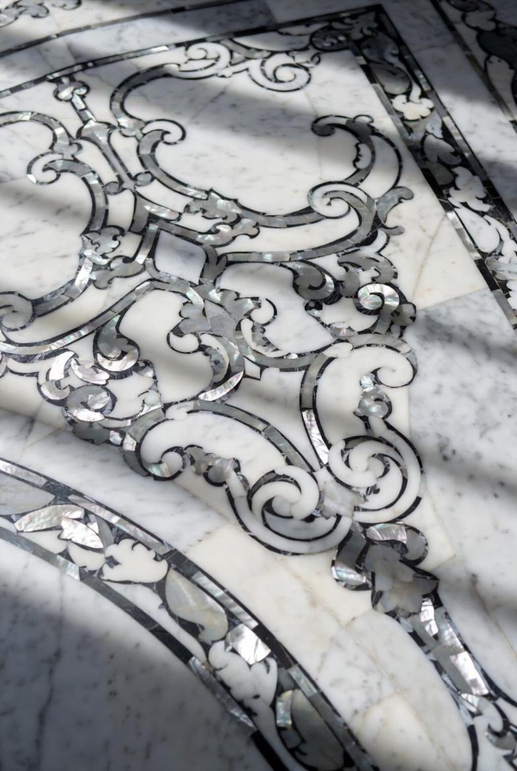 大理石と螺鈿細工集１