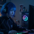 青髪のゲーマー女子 2枚目