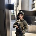 紛争地域の警戒任務にあたる女性兵士 2 2枚目