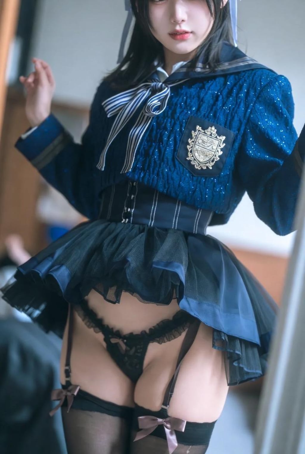 わざわざ制服なしの学校選んで、今これ✌️