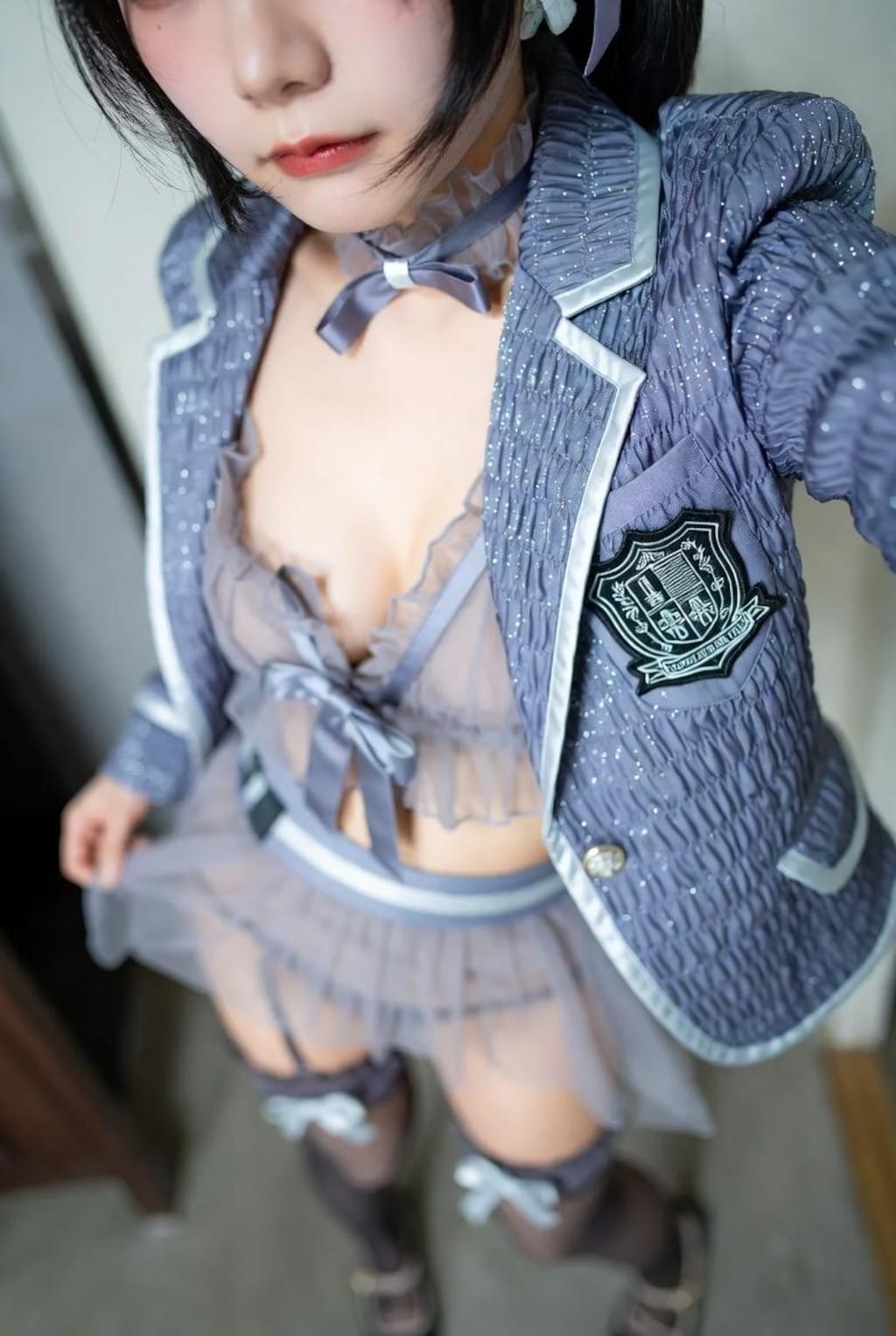 わざわざ制服なしの学校選んで、今これ✌️