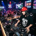 クラブのDJ 3枚目
