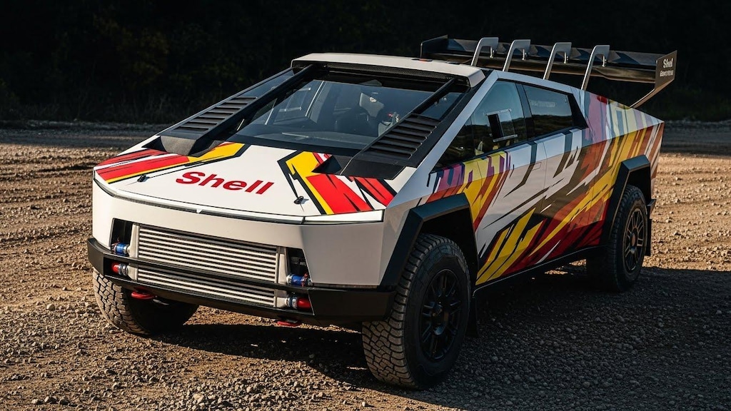 テスラサイバートラックラリーカー