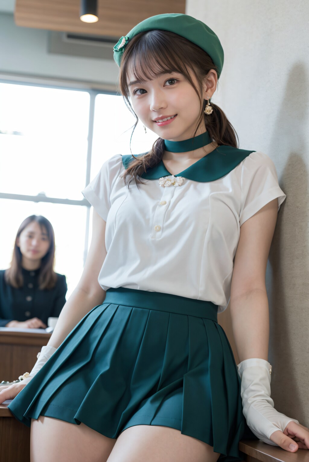 緑の服の受付嬢