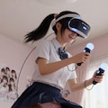 ゲームで遊ぶ女子高生 4枚目
