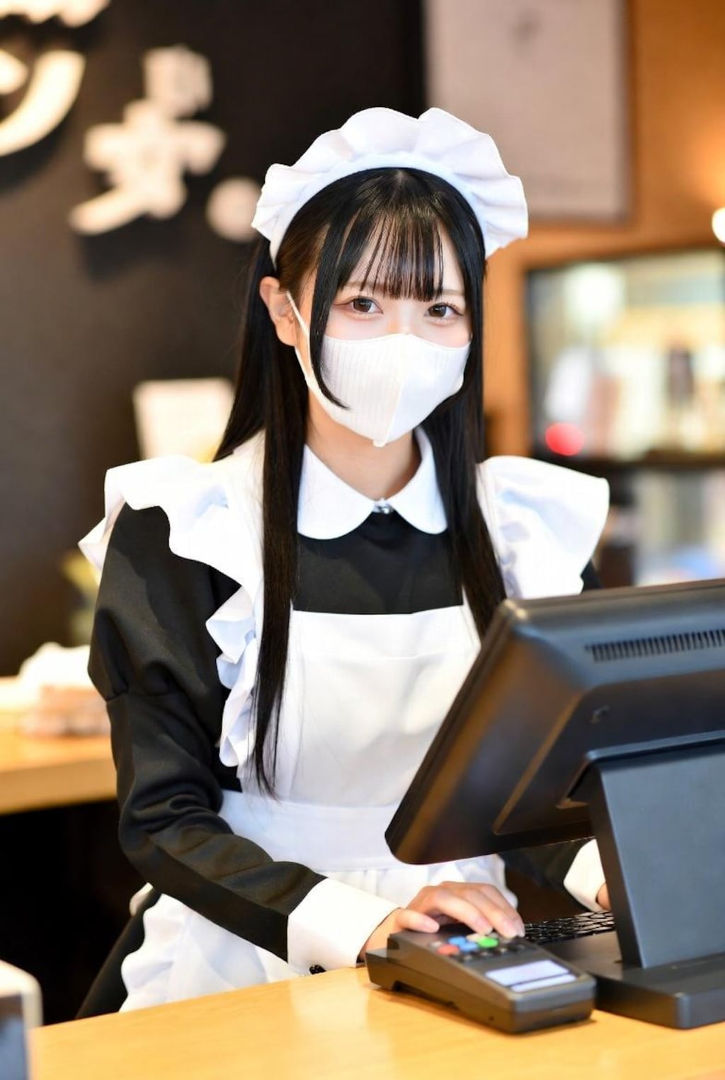 マスクでも美人