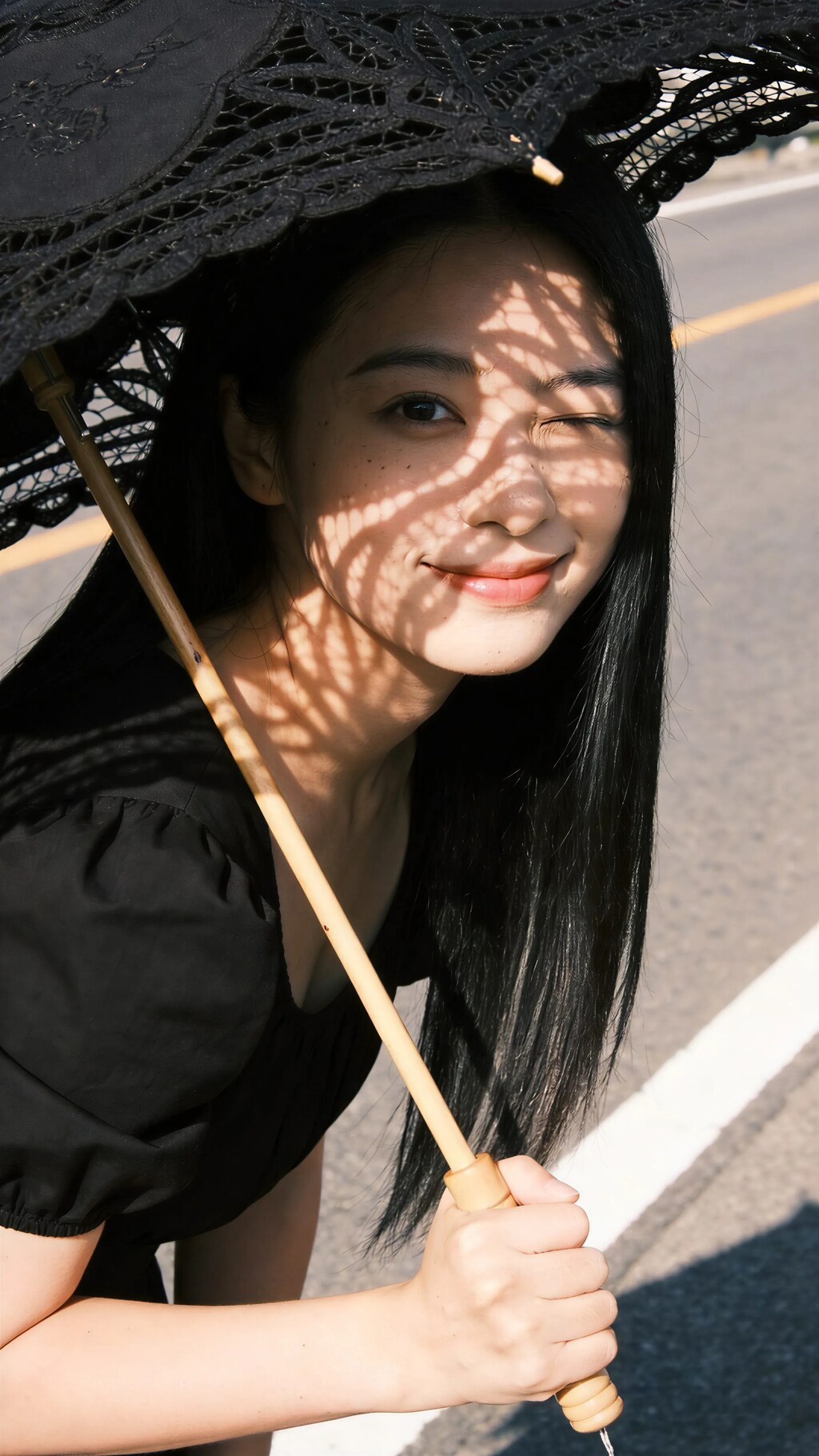 Lace Between Light and Shadow