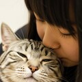 猫にキスする子 4枚目