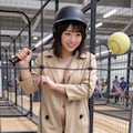 Ep61.先日急に取材を代わった(Ep60.ﾖﾘ)先輩の奢りで、同僚達と仕事終わりに屋内運動施設へ。まずはバッティングでw 2枚目