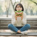 ミスコンの威厳、崩壊！？ #サンドウィッチ食べた 2枚目