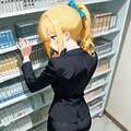 金髪OL姿(仕事ができる風) 3枚目