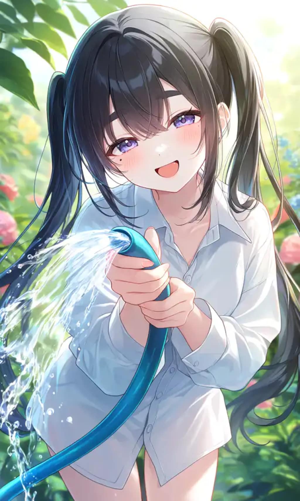 ホースで悪戯する女の子