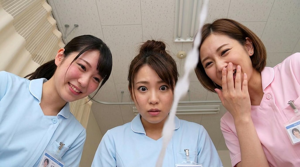 ナースに見つめられて出ちゃう