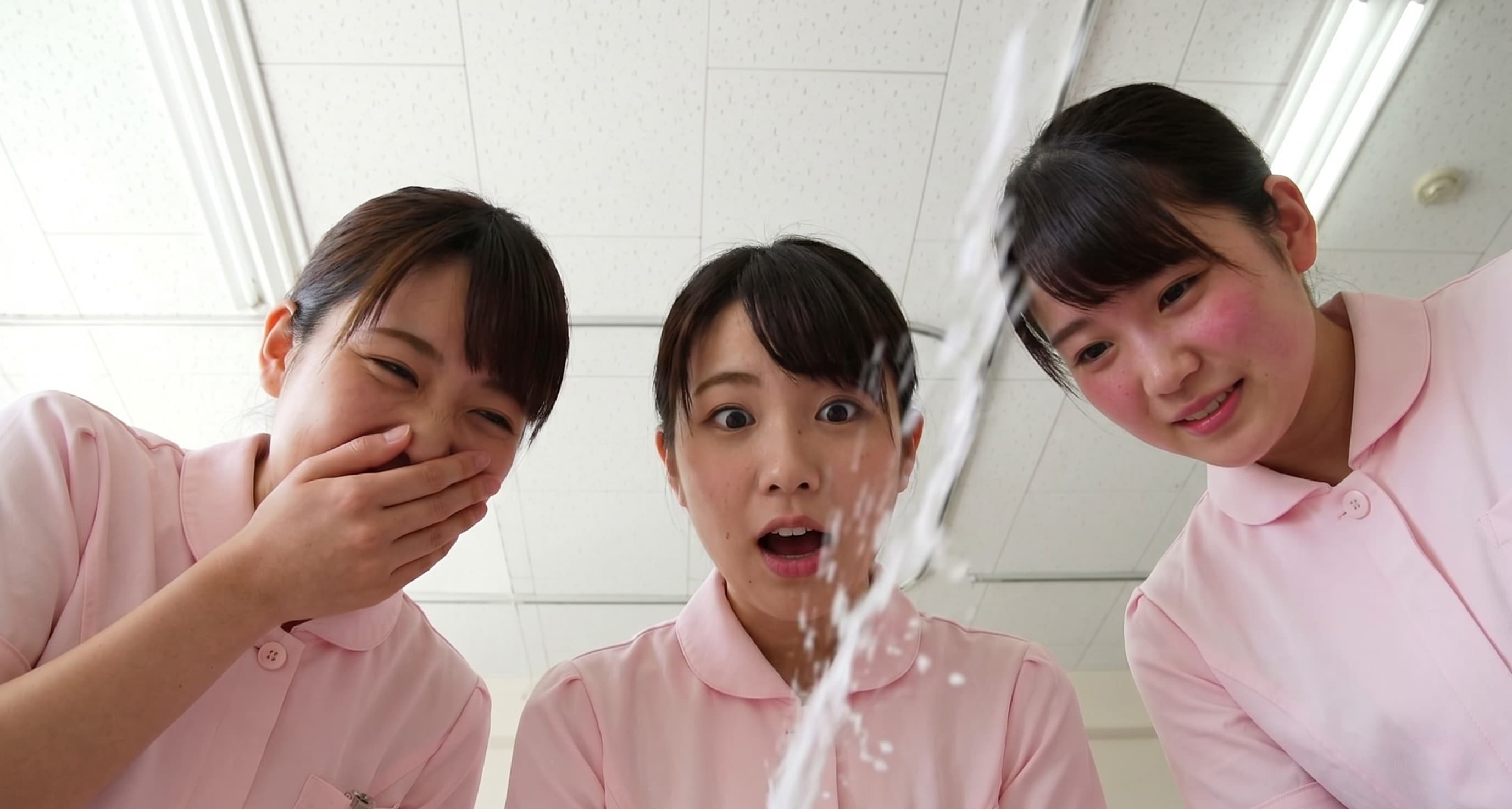 ナースに見つめられて出ちゃう