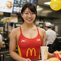 競泳美女、一日店長 4枚目