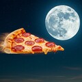 未確認飛行ピザとピザムーンを観賞する月見ピザ 5枚目