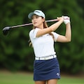 女子ゴルファー 2枚目