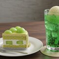 デザートのマスカットケーキとメロンソーダのセット 3枚目