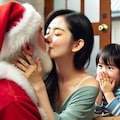 ママがサンタにキッスした！ 3枚目