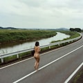 【４３枚】全裸で登下校 3枚目