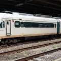 白い電車 3枚目