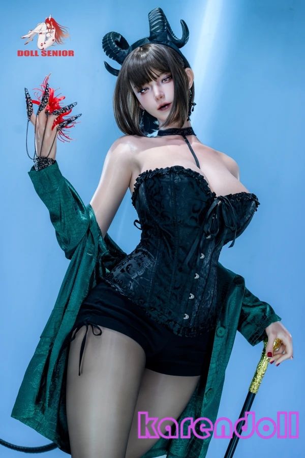 山羊座 Capricorn 170cm Gカップ