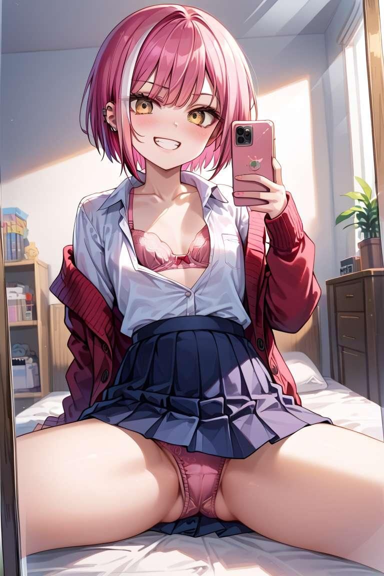 ちょっとえっちな制服自撮り