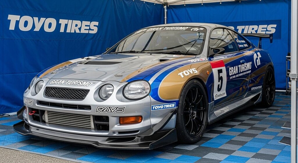 トーヨータイヤST205