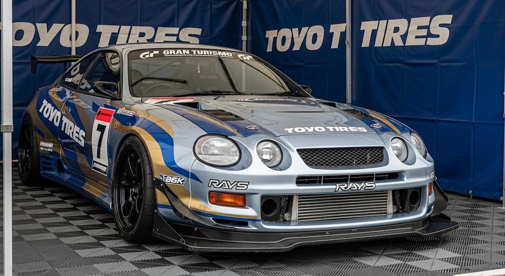 トーヨータイヤST205