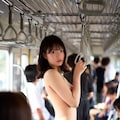 通学中に全裸にされちゃいました♡ 2枚目