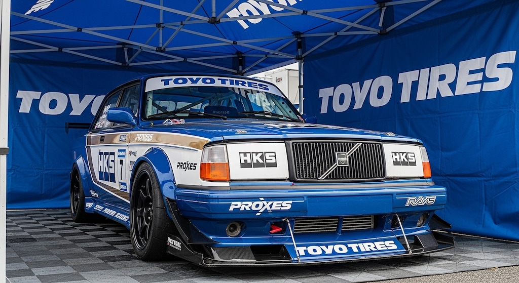 トーヨータイヤボルボ240レーシングカー