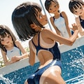 競泳水着で水遊び 3枚目