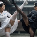 開戦！制服熟女の決闘　看護師 vs 婦人警察官 10枚目