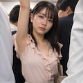 電車内の美人OL, 様々な角度から 2枚目