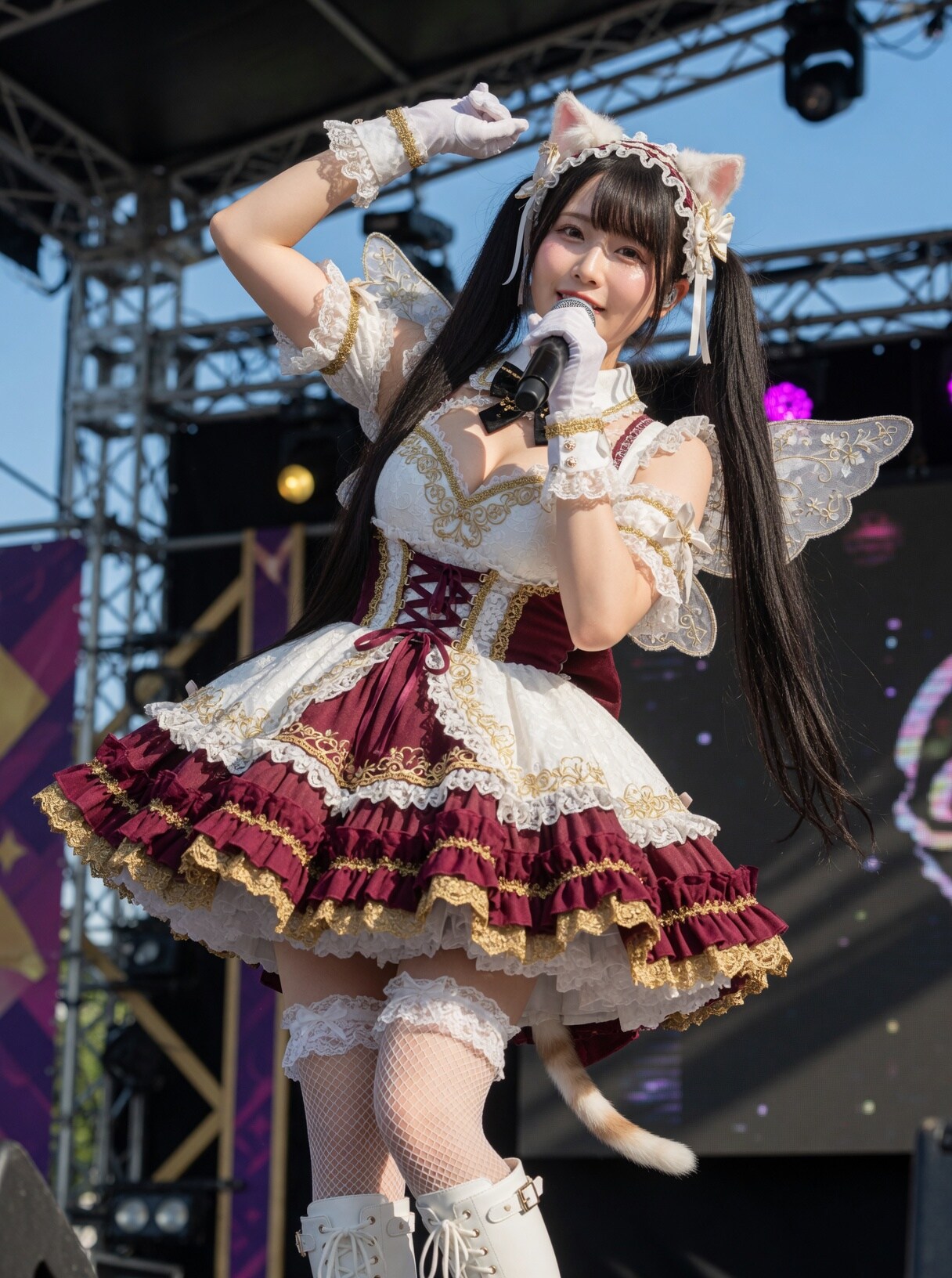 黒ツイにゃん