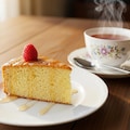 デザートのマーガリンケーキと紅茶のセット 4枚目